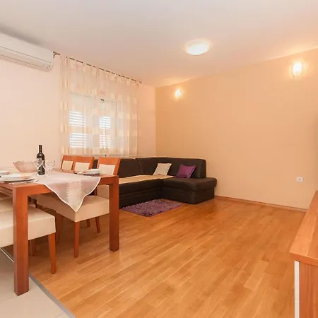Temza Apartment *